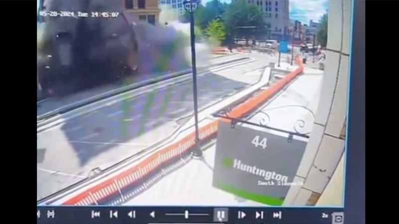 Watch: Massive Explosion Rocks Chase Bank Building in Ohio