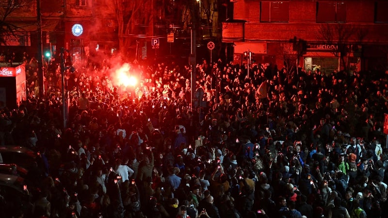 Color Revolution in Serbia: Violent Protesters Attack Free Press With Blockade of Public Media Building, 1 Police Officer Severely Injured