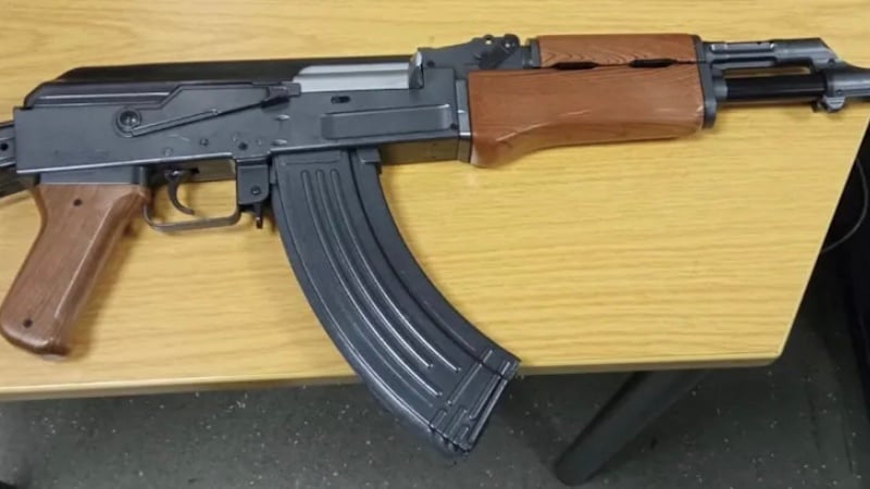 Syrian Arrested After Brandishing Replica AK-47 and Making Threats to Kill on Dortmund Train