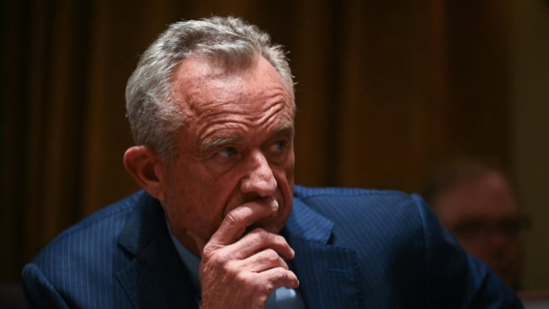 RFK Jr. Wants Cellphone Ban in Schools