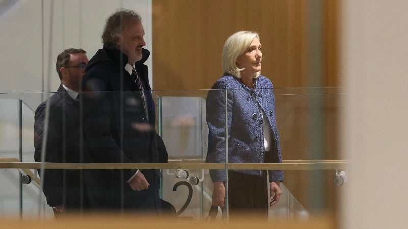 Le Pen Beats All Other Presidential Candidates With Ease in Final Poll Before Expulsion Court Hearing
