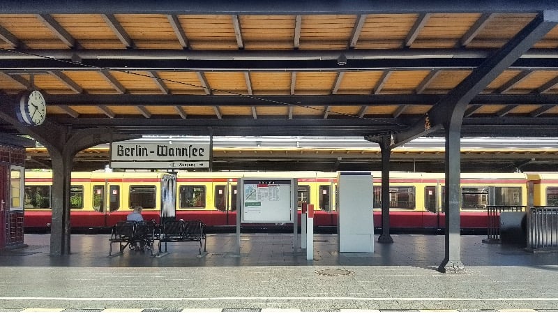 Syrian Alien Who Murdered German Subway Passenger Had 6 Convictions, Was on Parole For Stabbing His Sister