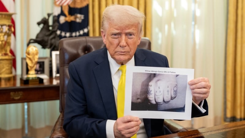 President Trump Reveals Gang Tattoos on Knuckles of “Maryland Man” Deported to El Salvador