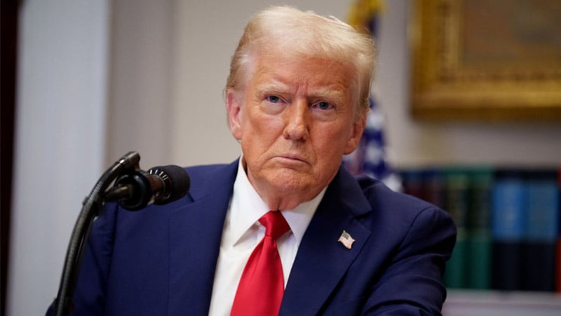 Colombia Bends The Knee After President Trump Slaps Country With Tariffs, Will Now Accept Deportation Flights — Sunday Night Live