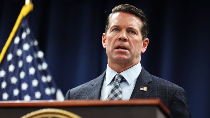 Top FBI Official Forced Out After Criticizing Trump Targeting Agents Who Investigated Jan. 6