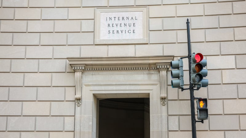 Bloated IRS Prepares to Cut Workforce By 25%