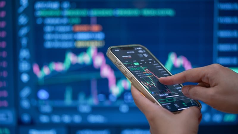 Do Financial Markets Immediately Provide All Relevant Information?