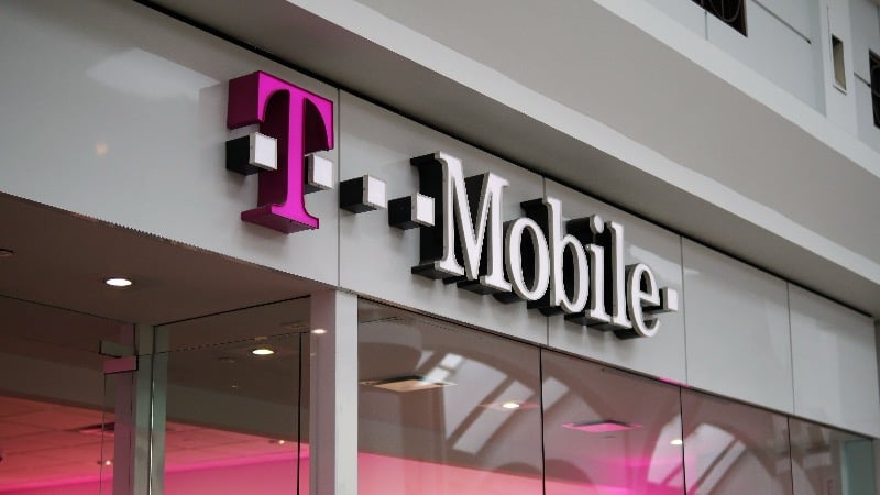 T-Mobile Faces Backlash for Auto-Enabled Screen Recording in T-Life App Without User Consent