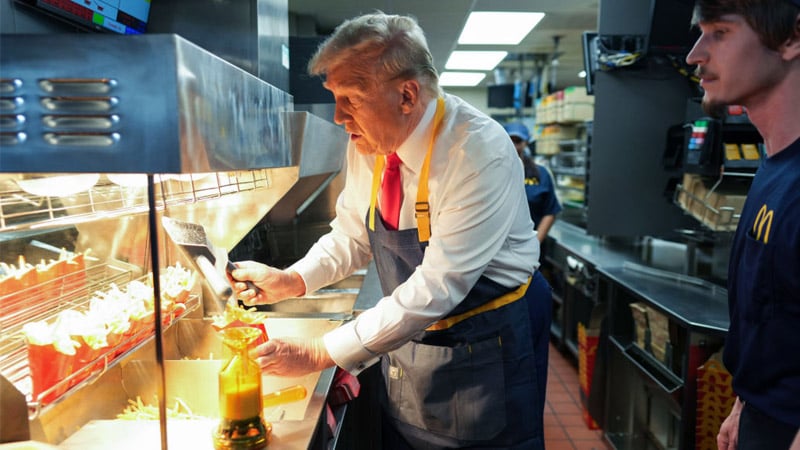 Trump Works Fryer, Drive-Thru at McDonald’s in Pennsylvania: ‘I Like This Job!’