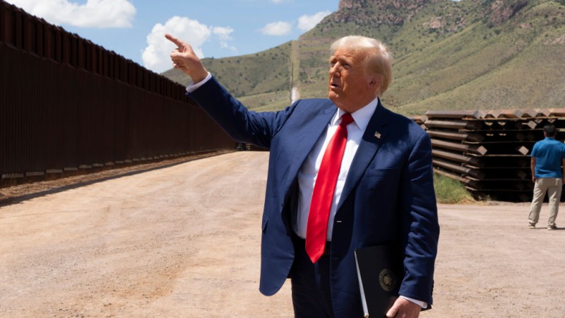 Friday Live: Political Establishment Freaks Out As Trump Agenda Kicks In!
