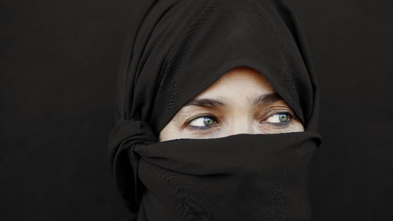 Judge Rules Alien Can Stay in UK Because She Joined Terror Group