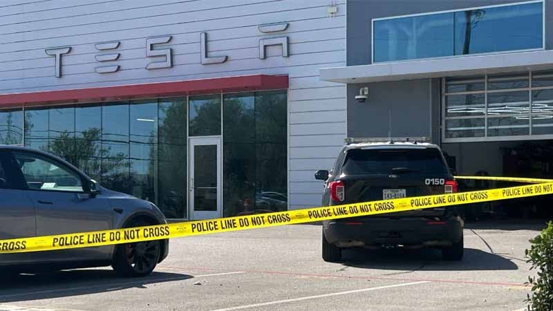 BREAKING: Tesla Showroom In Austin, Texas, Targeted With Multiple Incendiary Devices