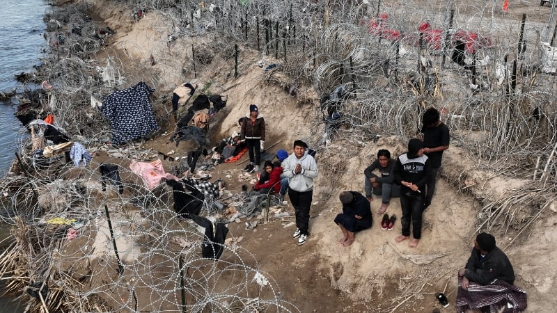 Dems Lobbying Biden To Admit as Many Migrants as Possible before 20 January