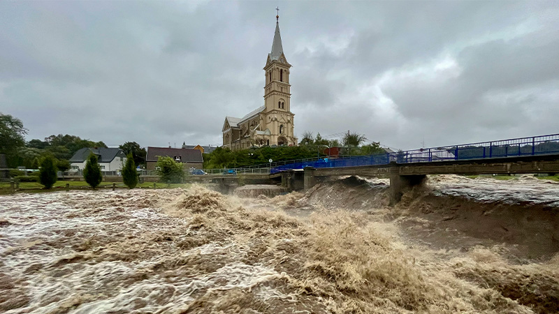 Tusk Announces ‘Reconstruction Plus’ Plan as Odra River Still a Threat