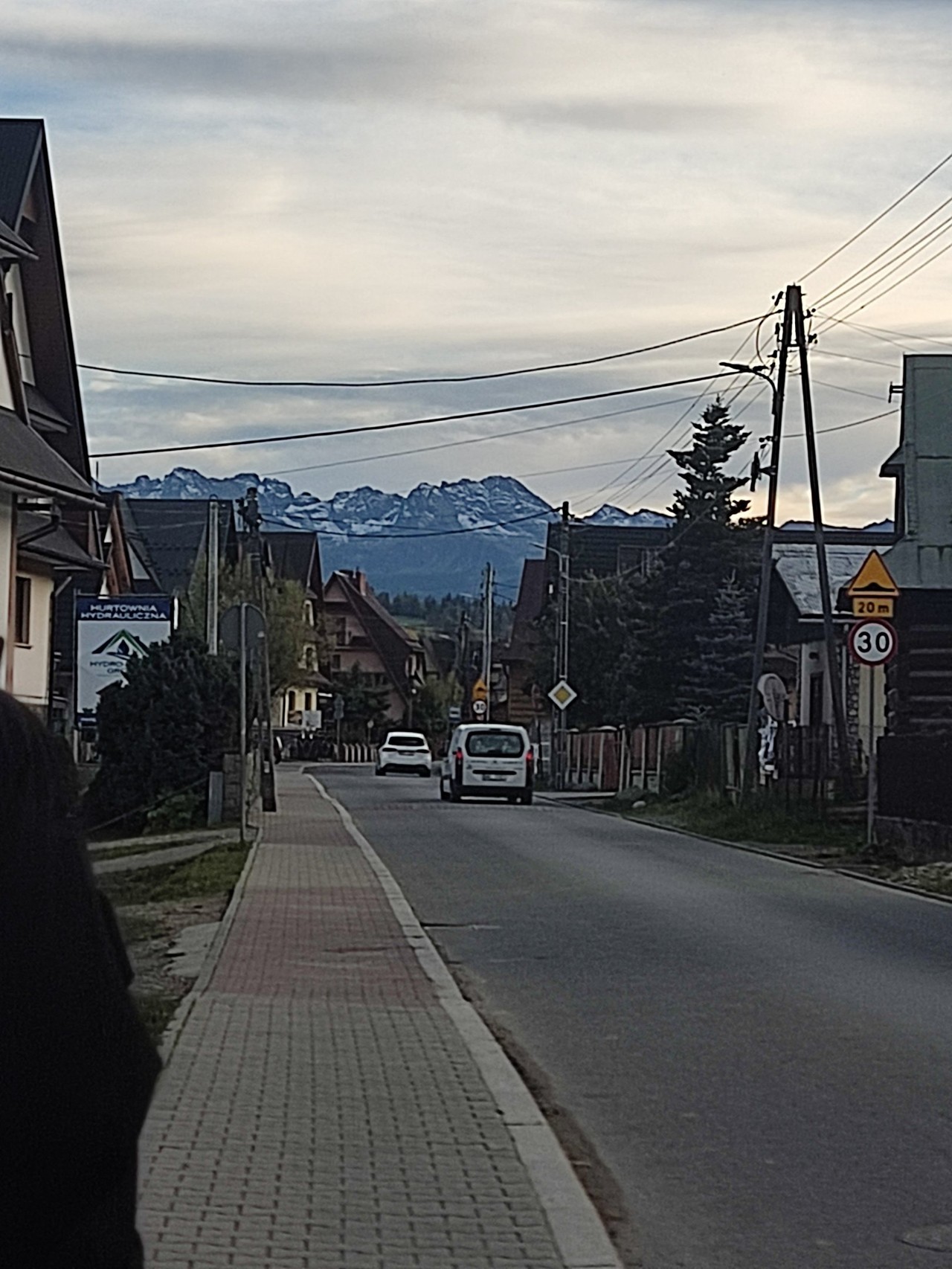Relacje 1