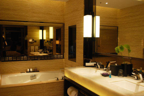 Club-room-Bathroom