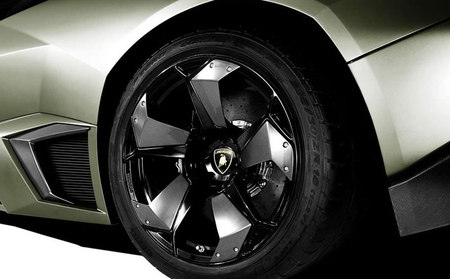 11-lamborghini-leventon-thumb