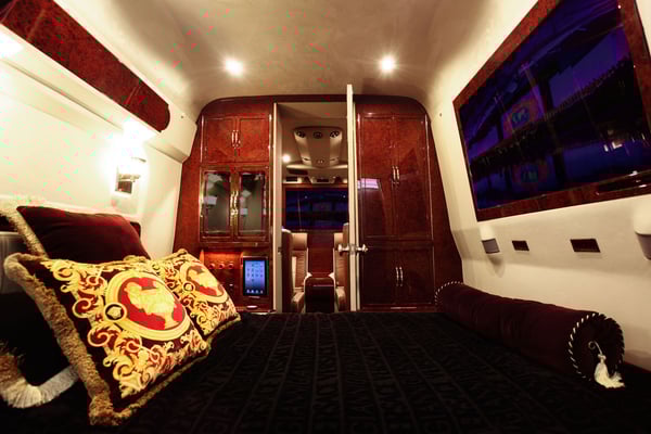 Mercedes-Benz Sprinter L5-B van rides with a high-tech luxe bedroom ...