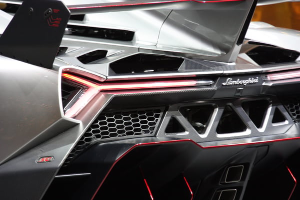 lamborghini-veneno-geneva-2013-8