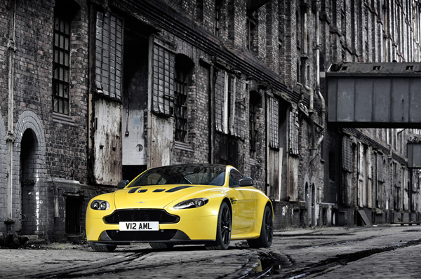 aston-martin-v12-vantage-s-21