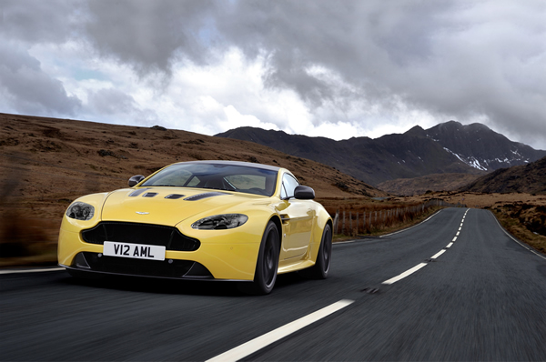 aston-martin-v12-vantage-s-24