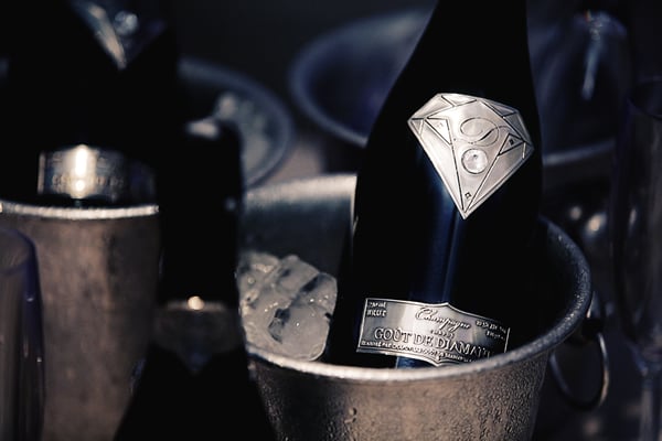 alexander-amosu-champagne-6