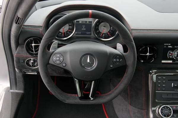 2014-mercedes-benz-sls-amg-black-series-18