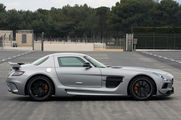 2014-mercedes-benz-sls-amg-black-series-3