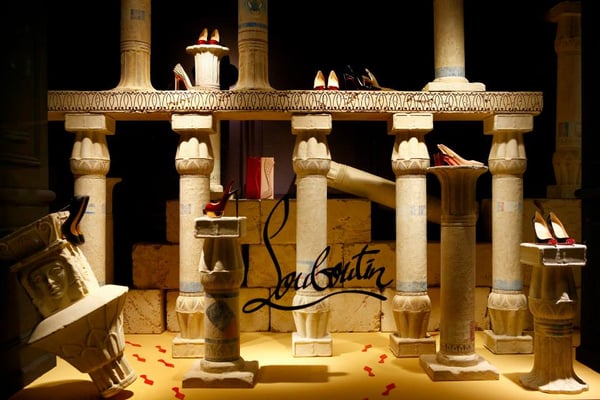 christian-louboutin-2013-windows-14