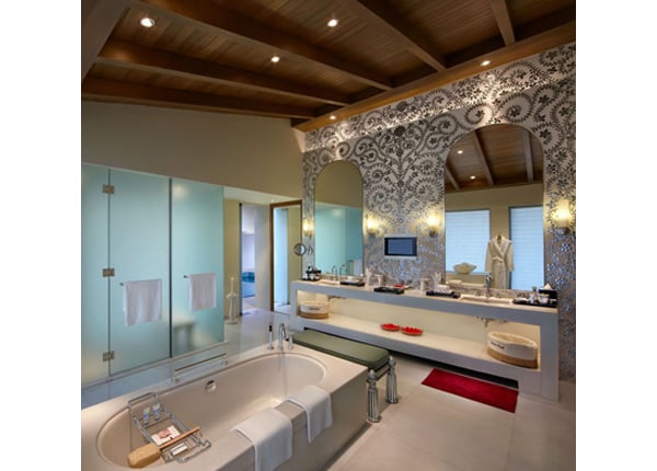 peacock-suite-presidential-suite-luxury-bath-upstairs