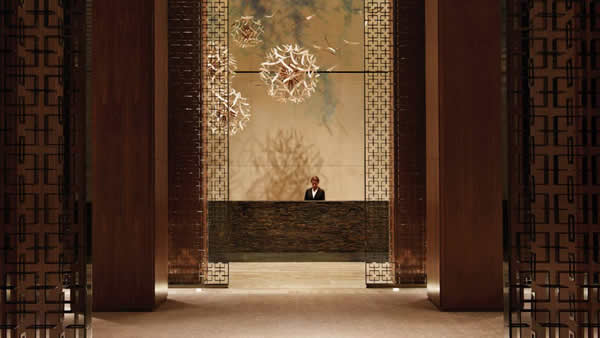 four-seasons-toronto-lobby