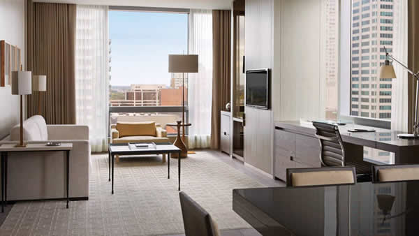 four-seasons-toronto-yorkville-suit