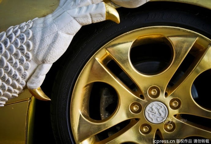 gold-bmw-z4-dragon-7