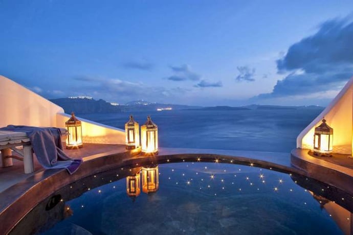 adronis-luxury-suites-2