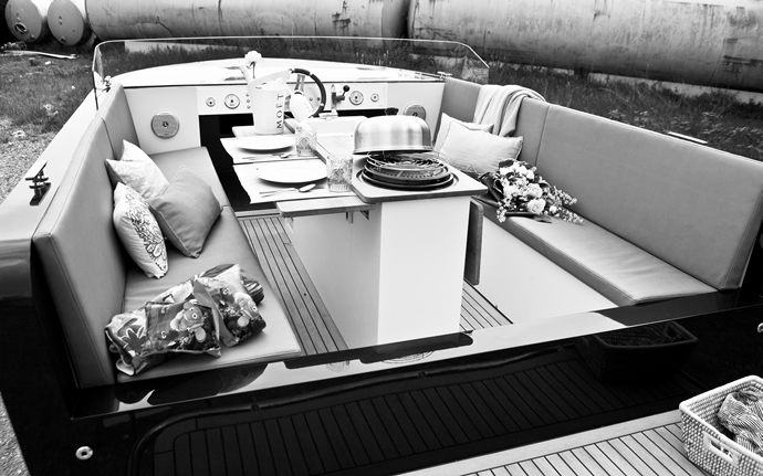 luxury-electric-yacht-4