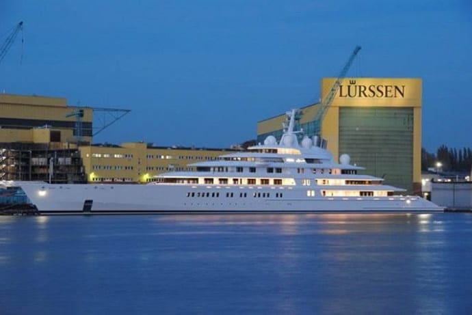azzam-yacht-2