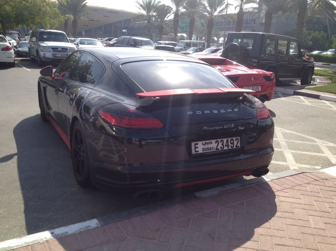 dubai-university-cars-13