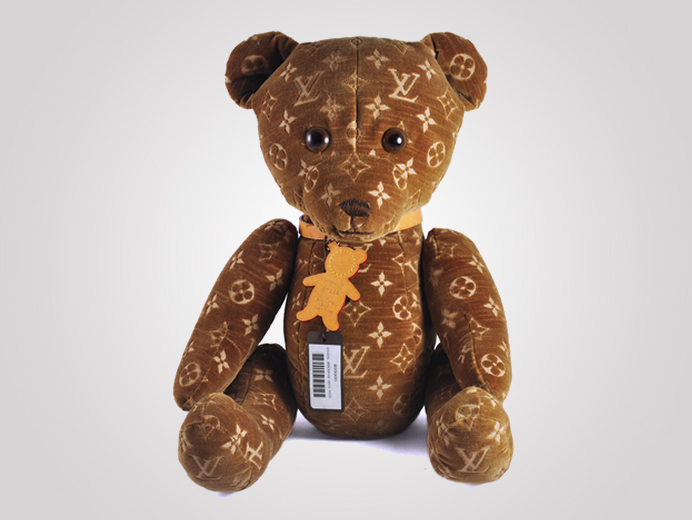 VUITTONテディベア Louis Vuitton's limited edition Teddy Bear retails for $9000 at
