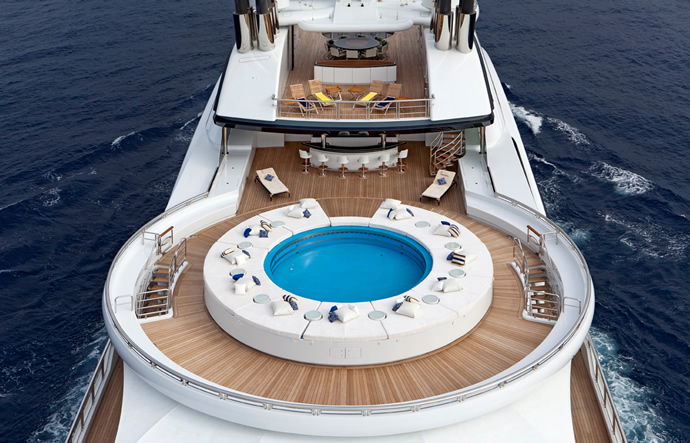 serene-yacht-2