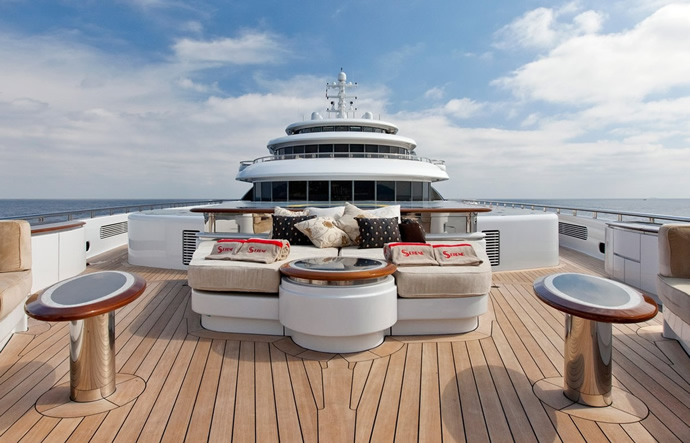serene-yacht-3