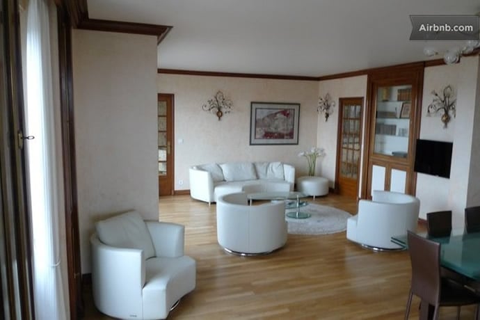 2-bedroom-apartment-boulevard-saint-germain-1