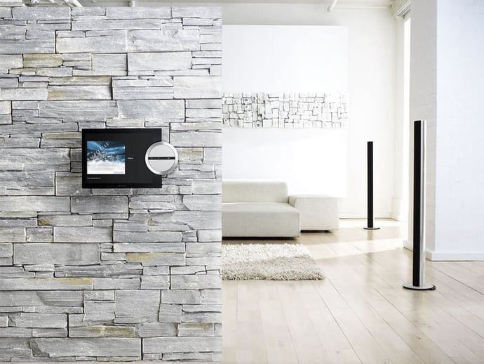 Bang-&-Olufsen-BeoSound-Essence-2