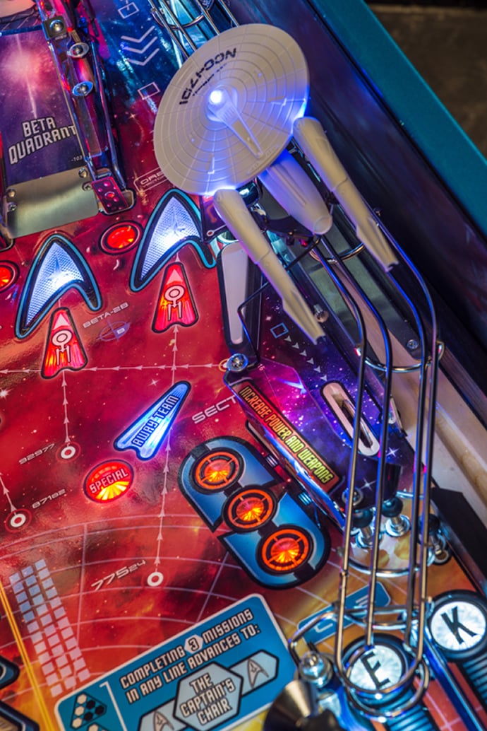 stern-star-trek-pinball-machine-4