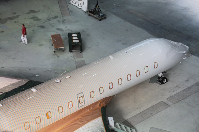 happy-design-studio-private-jet-painting-10