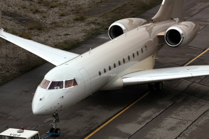 happy-design-studio-private-jet-painting-8