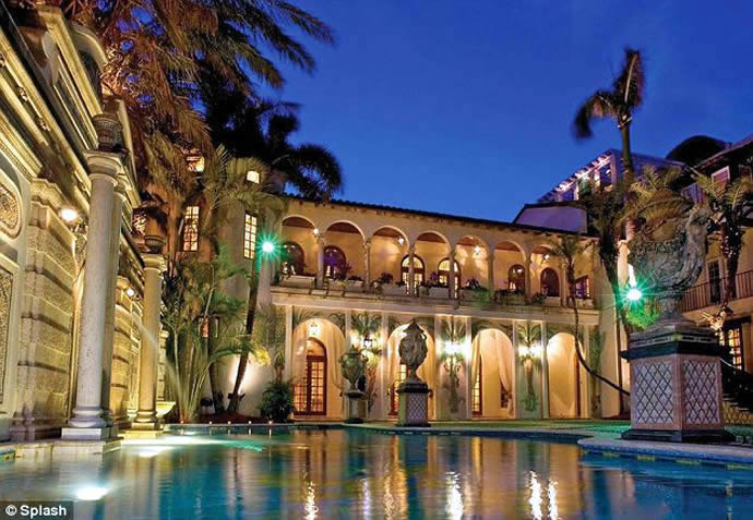 gianni-versaces-miami-mansion-2