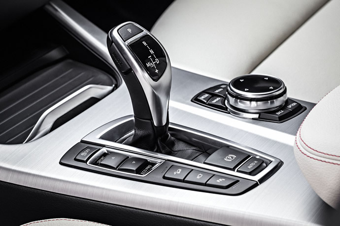 2015-bmw-x4-9