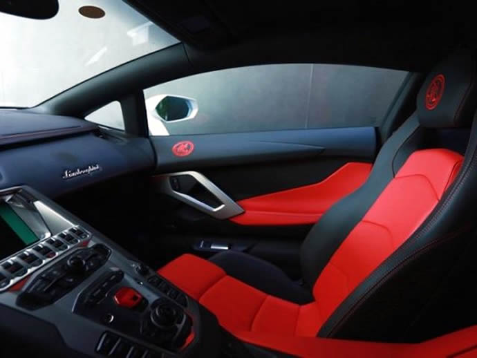 lamborghini-aventador-jackie-chan-edition-2