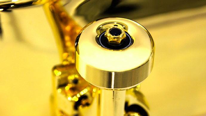 shut-gold-plated-skateboard-3