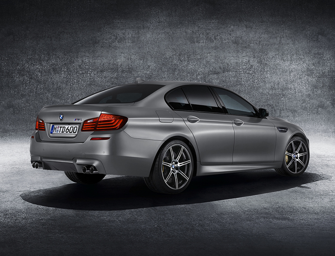 bmw-m5-30-jahre-m5-2